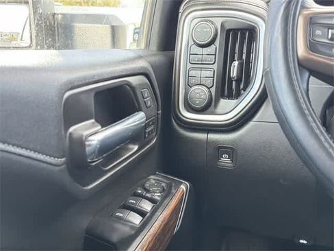 Used 2021 Chevrolet Silverado 3500 High Country image 18