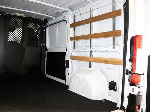 Used 2025 RAM ProMaster 2500 w/ U-Haul Equipment Group FWD image 25