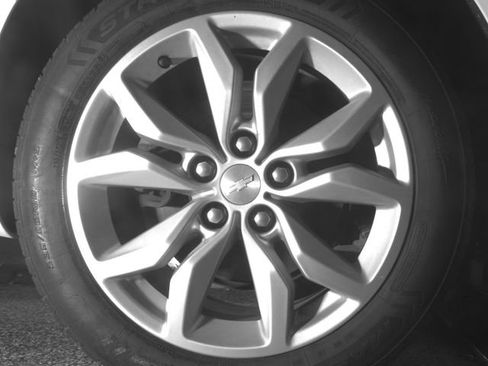 Used 2017 Chevrolet Impala LT FWD image 14