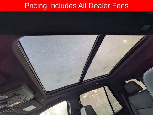 Used 2023 Chevrolet Tahoe Z71 w/ Luxury Package AWD/4WD image 22