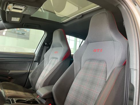 Used 2023 Volkswagen GTI SE image 12