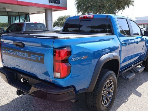Used 2023 Chevrolet Colorado ZR2 w/ ZR2 Convenience Package III AWD/4WD image 3