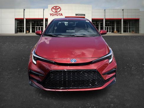 Certified 2025 Toyota Corolla SE FWD image 2