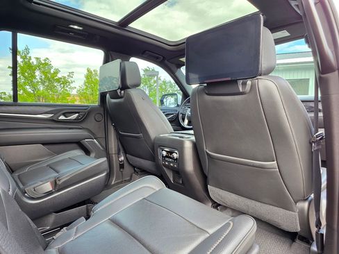 Used 2021 GMC Yukon Denali w/ LPO, Illumination Package image 30