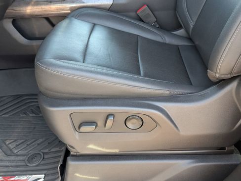 Used 2022 Chevrolet Silverado 1500 LTZ AWD/4WD image 12