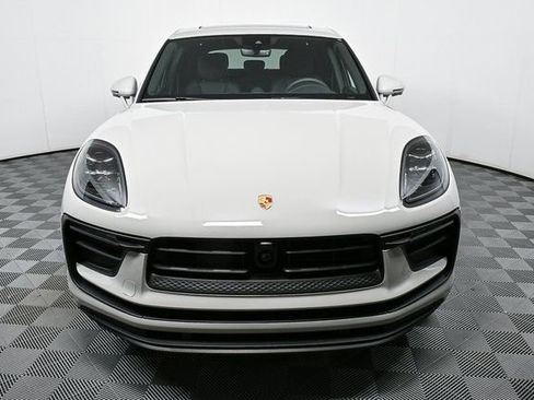 Certified 2025 Porsche Macan image 34
