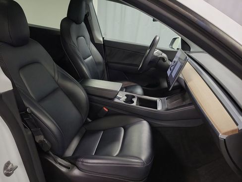 Used 2021 Tesla Model Y Performance image 27