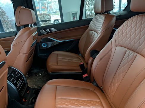 Certified 2023 BMW X7 M60i w/ Executive Package image 8