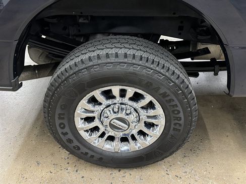 Used 2022 Ford F350 XLT w/ XLT Premium Package AWD/4WD image 19
