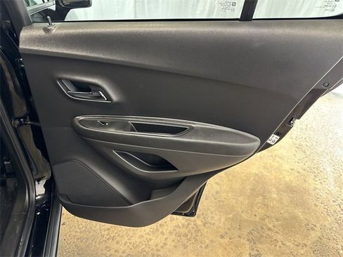 Certified 2019 Chevrolet Trax LS w/ Tint and Cruise Package image 23