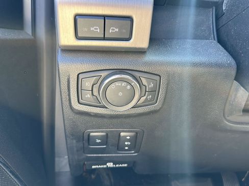 Used 2020 Ford F450 Platinum w/ FX4 Off-Road Package AWD/4WD image 23