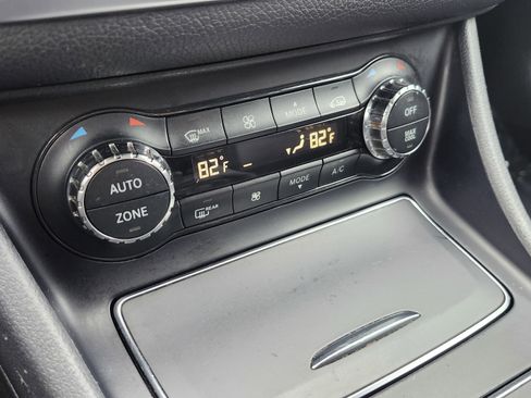 Used 2018 Mercedes-Benz CLA 250 4MATIC image 33