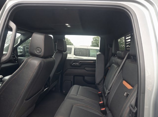 Used 2024 GMC Sierra 2500 AT4 w/ AT4 Premium Plus Package AWD/4WD image 6