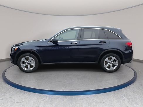 Used 2018 Mercedes-Benz GLC 300 4MATIC image 9
