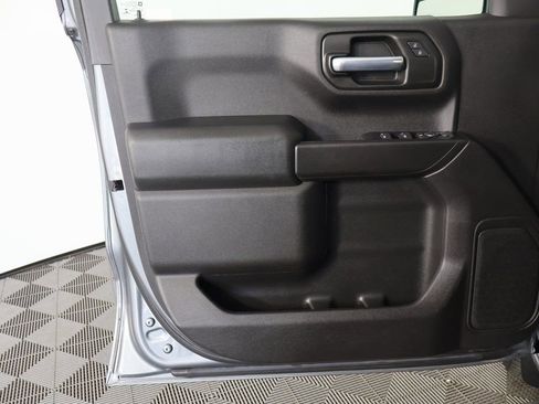 Used 2020 Chevrolet Silverado 1500 Custom w/ Custom Value Package image 10