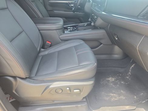Used 2025 Chevrolet Tahoe RST w/ Comfort Package AWD/4WD image 10