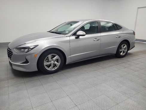 Used 2021 Hyundai Sonata SE FWD image 2