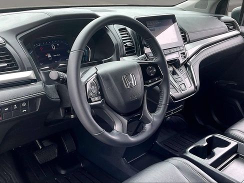 Used 2023 Honda Odyssey Touring image 16