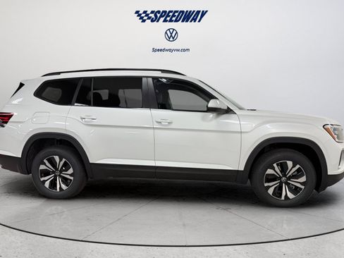 New 2026 Volkswagen Atlas SE FWD image 8