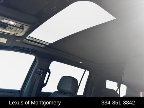 Used 2022 GMC Yukon XL Denali image 21