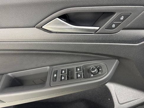 New 2026 Volkswagen GTI SE FWD image 10