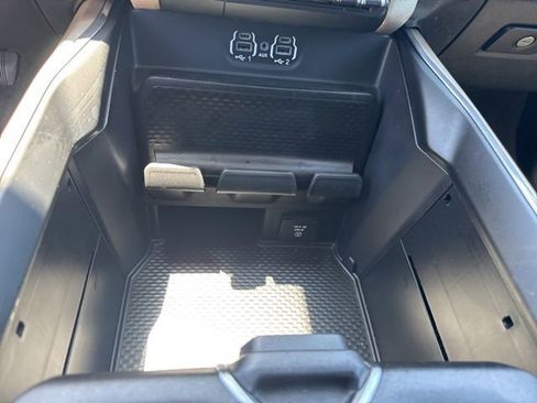 Used 2022 RAM 1500 Laramie AWD/4WD image 43