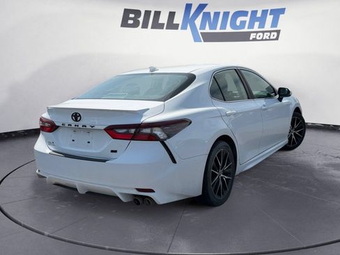 Used 2023 Toyota Camry SE w/ Convenience Package FWD image 5