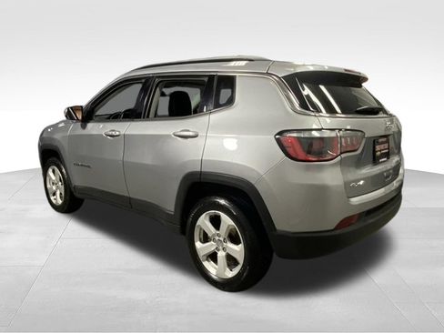 Used 2018 Jeep Compass Latitude w/ Popular Equipment Group AWD/4WD image 8