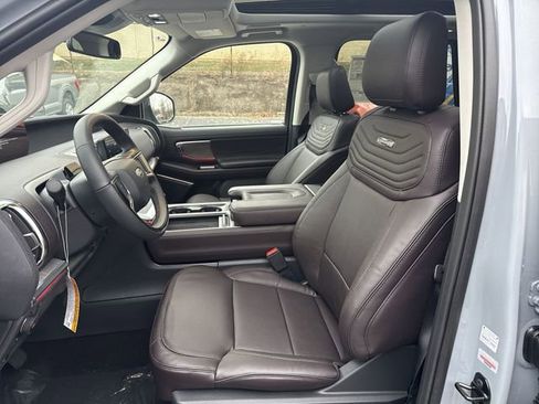 New 2025 Ford Expedition Max Platinum w/ Platinum Ultimate Package image 15