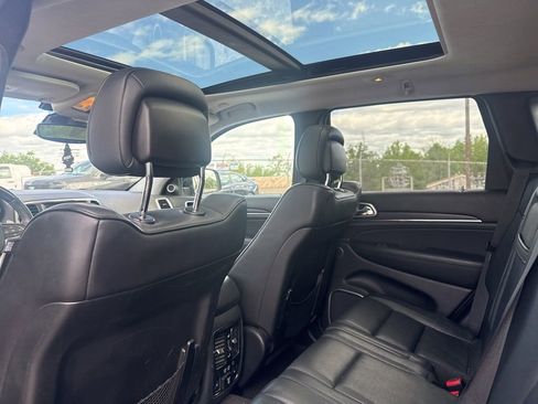 Used 2017 Jeep Grand Cherokee Summit w/ Platinum Series Group AWD/4WD image 17
