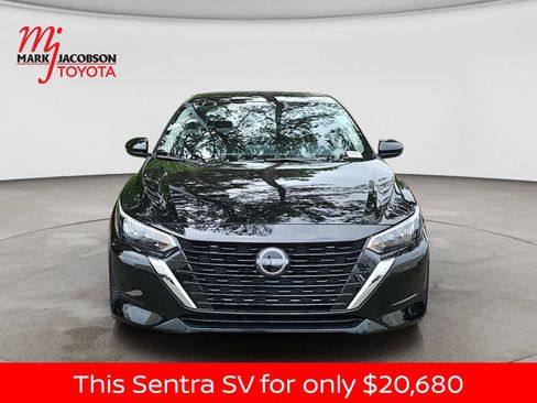 Used 2025 Nissan Sentra SV FWD image 3