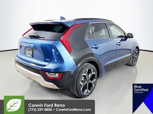 Used 2023 Kia Niro SX Touring image 10
