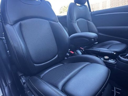 Used 2019 MINI Cooper S w/ Signature Upholstery Package FWD image 11