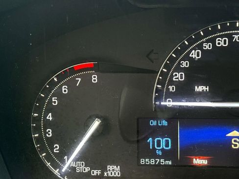 Used 2017 Cadillac XT5 Luxury w/ Driver Awareness Package FWD image 19