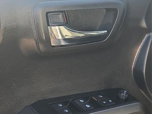 Used 2023 Toyota Tacoma TRD Off-Road image 21