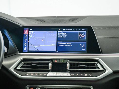 Used 2022 BMW X5 xDrive40i w/ Premium Package AWD/4WD image 14