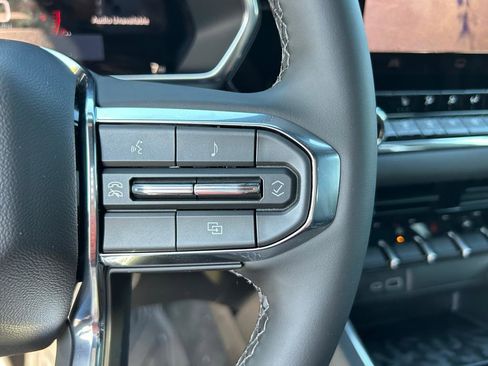 New 2026 GMC Canyon Elevation w/ Convenience Package image 12