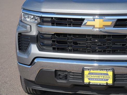 Used 2024 Chevrolet Silverado 1500 LT AWD/4WD image 9