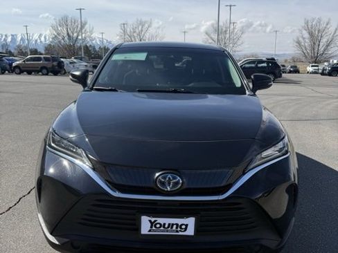 Certified 2022 Toyota Venza LE image 7