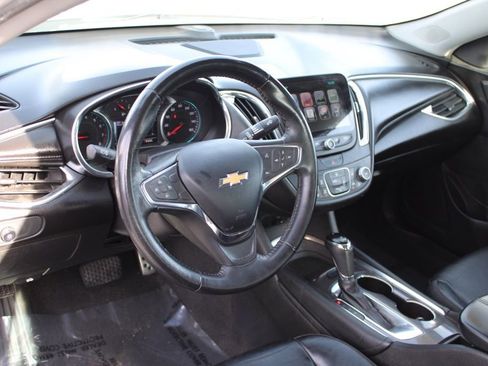 Used 2016 Chevrolet Malibu LT w/ Leather Package image 16