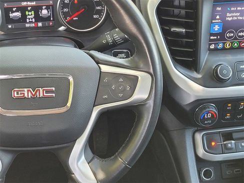 Used 2023 GMC Acadia SLT image 18