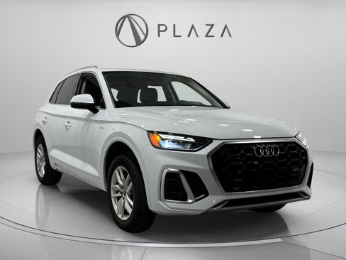 Certified 2023 Audi Q5 2.0T Premium w/ Convenience Package image 6