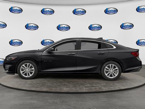 Used 2017 Chevrolet Malibu LT FWD image 3