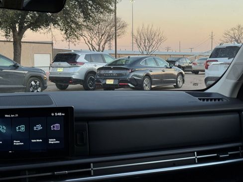 Used 2025 Hyundai Santa Fe SEL image 38