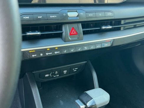 Certified 2025 Kia K4 LXS FWD image 20