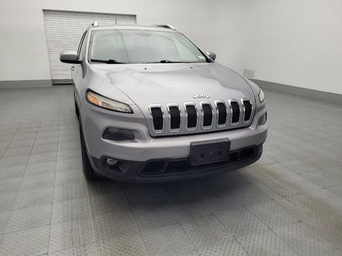 Used 2014 Jeep Cherokee Latitude w/ Cold Weather Group AWD/4WD image 14