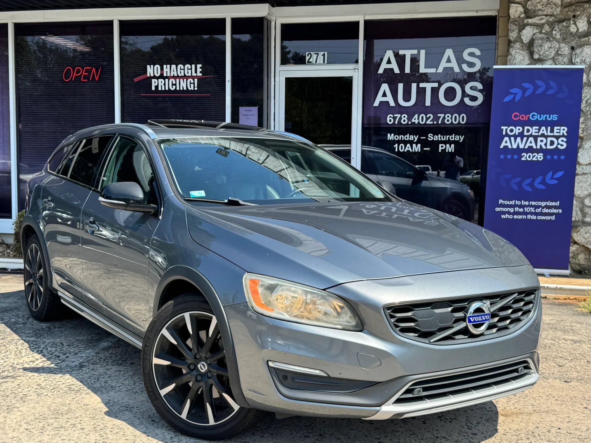 Used 2016 Volvo V60 T5 Cross Country w/ Convenience Package AWD/4WD image 1
