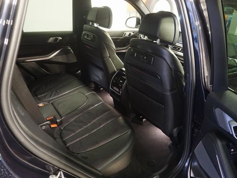 Used 2019 BMW X5 xDrive50i w/ M Sport Package image 28