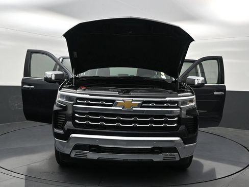 Used 2022 Chevrolet Silverado 1500 LTZ RWD image 37