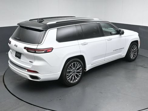 Used 2023 Jeep Grand Cherokee L Summit AWD/4WD image 52